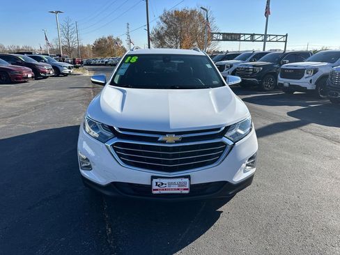 Used 2018 Chevrolet Equinox Premier image 3
