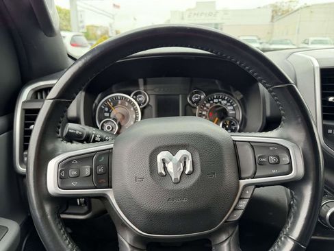 Used 2022 RAM 1500 Big Horn AWD/4WD image 32