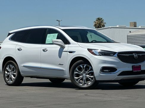 Used 2020 Buick Enclave Avenir w/ Avenir Technology Package AWD/4WD image 2