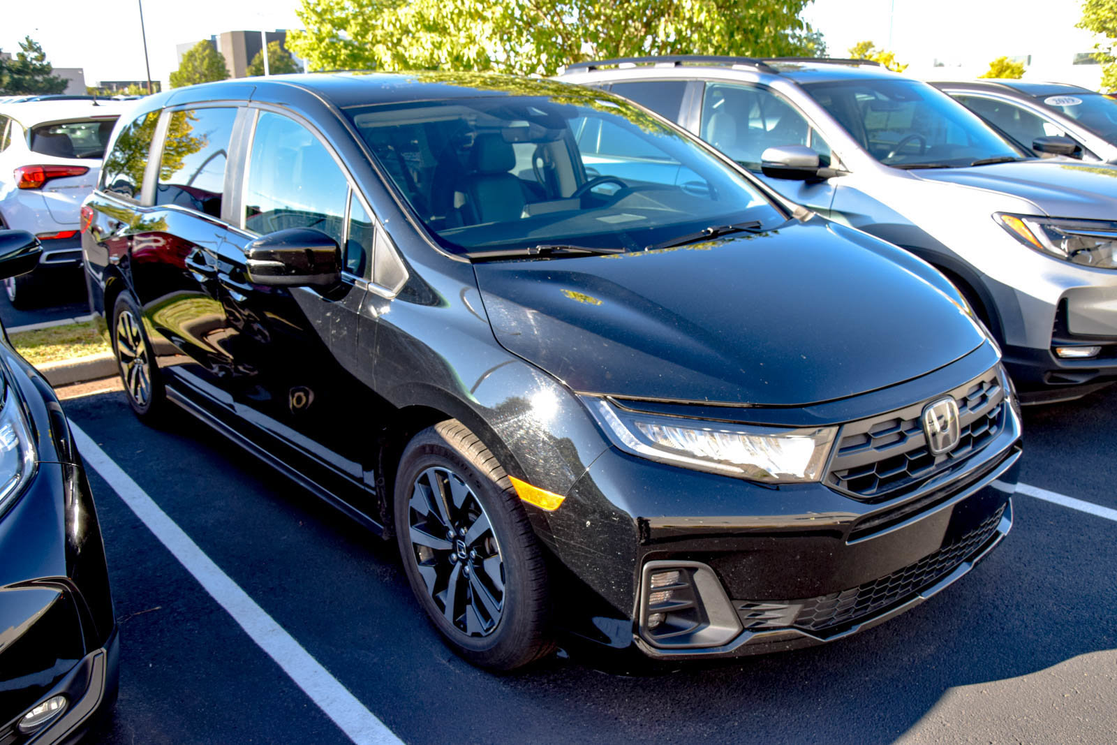 Used 2025 Honda Odyssey EX-L image 4