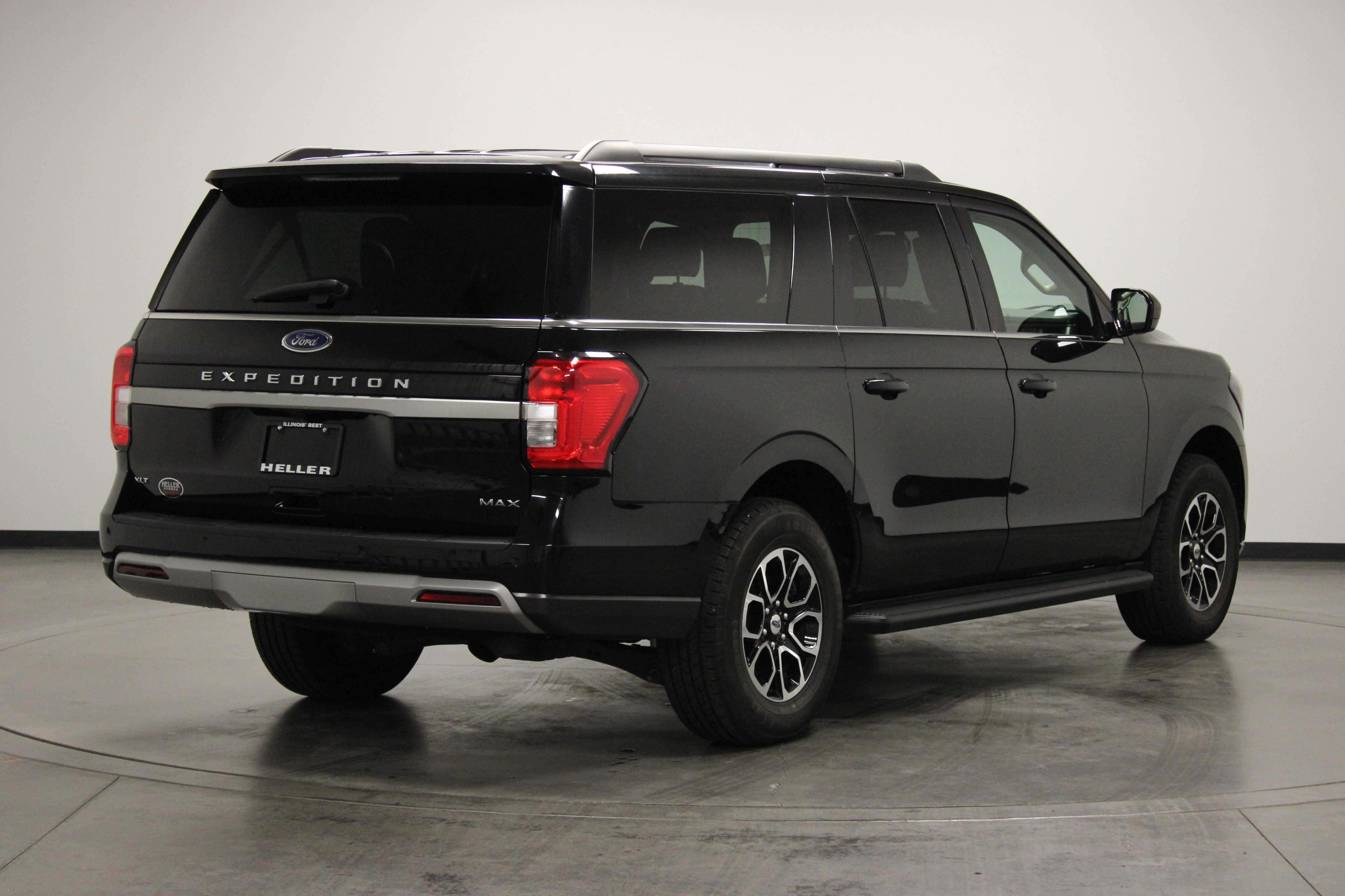 Used 2024 Ford Expedition Max XLT AWD/4WD image 8