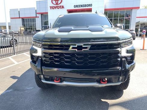 Used 2025 Chevrolet Silverado 1500 ZR2 w/ Technology Package AWD/4WD image 3