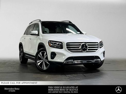Certified 2026 Mercedes-Benz GLB 250 4MATIC image 1