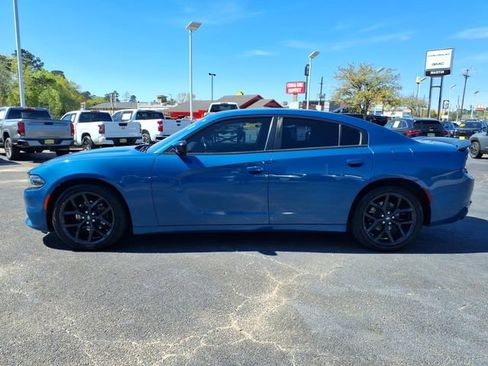 Used 2020 Dodge Charger SXT w/ Blacktop Package image 8