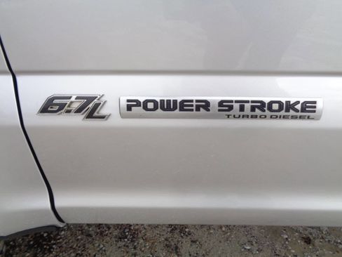 Used 2019 Ford F250 XLT w/ XLT Premium Package image 21