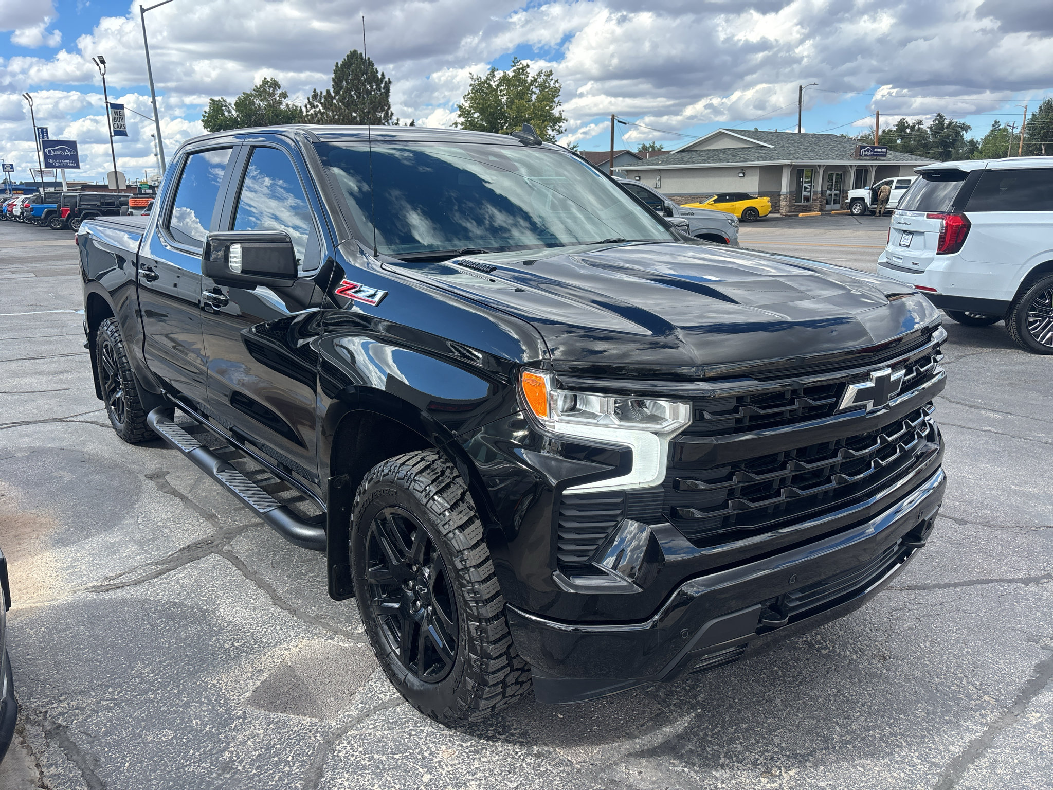 Used 2024 Chevrolet Silverado 1500 RST AWD/4WD image 4