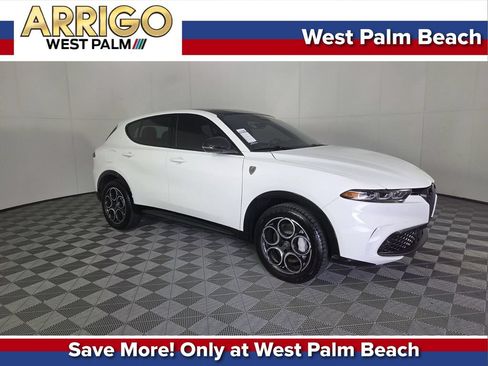 Used 2025 Alfa Romeo Tonale w/ Premium Package AWD/4WD image 1