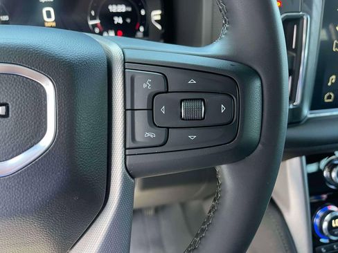 Used 2023 GMC Yukon XL Denali AWD/4WD image 33