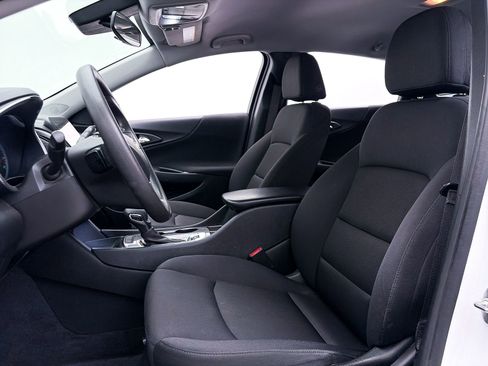 Used 2025 Chevrolet Malibu LS FWD image 16