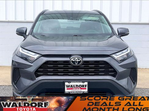 Used 2022 Toyota RAV4 XLE image 3