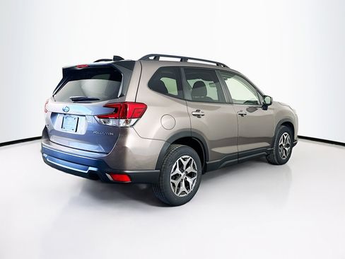 Used 2024 Subaru Forester Premium AWD/4WD image 9