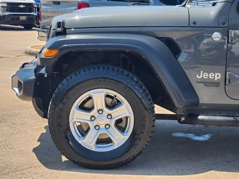 Used 2018 Jeep Wrangler Unlimited Sport S AWD/4WD image 8