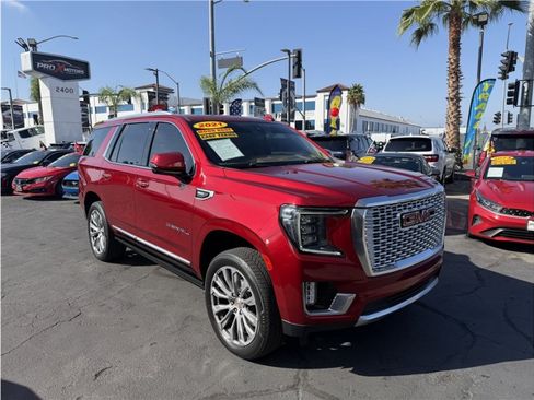 Used 2021 GMC Yukon Denali w/ Denali Premium Package AWD/4WD image 8