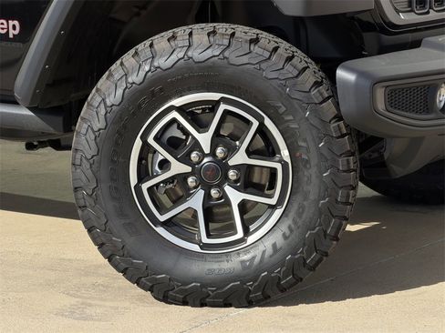 New 2025 Jeep Wrangler Unlimited Rubicon image 8