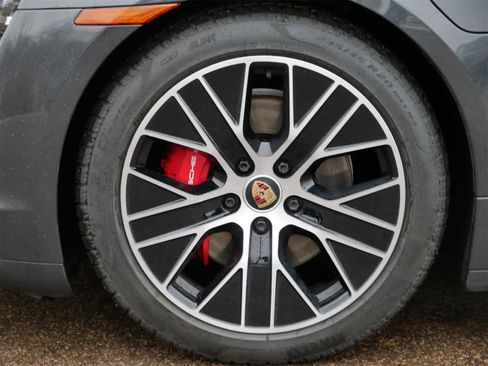 Used 2021 Porsche Taycan 4S w/ Premium Package image 7