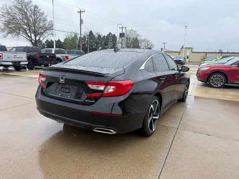 Used 2022 Honda Accord Sport image 4