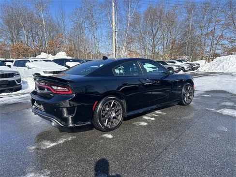Used 2019 Dodge Charger R/T w/ Plus Group image 3