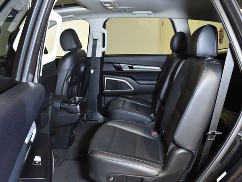 Used 2021 Kia Telluride S image 26