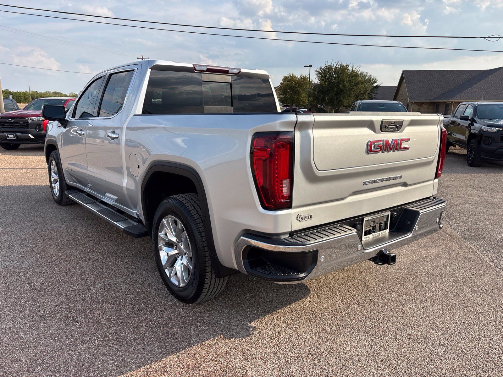 Used 2021 GMC Sierra 1500 SLT w/ SLT Premium Plus Package RWD image 4