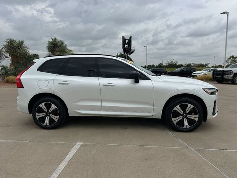 Used 2023 Volvo XC60 T8 Plus AWD/4WD image 2