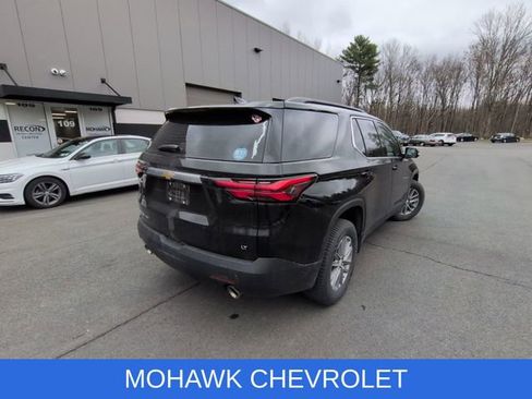 Used 2023 Chevrolet Traverse LT image 4