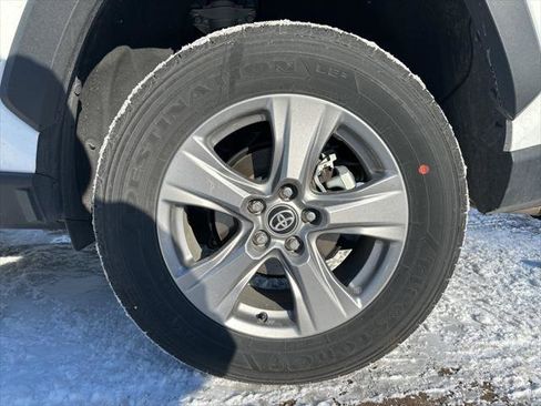 Certified 2025 Toyota RAV4 XLE image 21