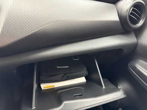 Used 2018 Nissan Kicks S FWD image 31