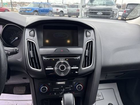 Used 2018 Ford Focus SEL w/ Cold Weather Package image 30