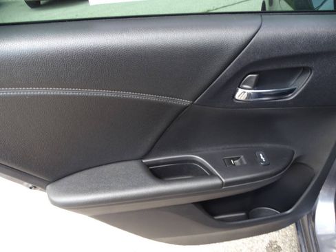 Used 2014 Honda Accord Touring image 36