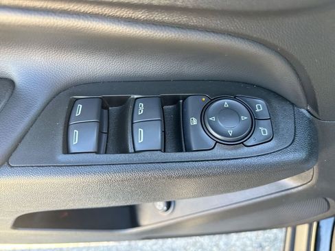 Used 2023 Chevrolet Equinox LT image 15