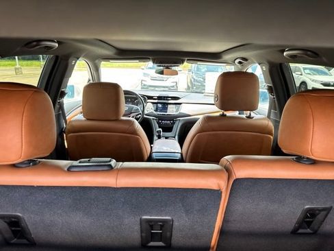 Used 2020 Cadillac XT5 Premium Luxury FWD image 12