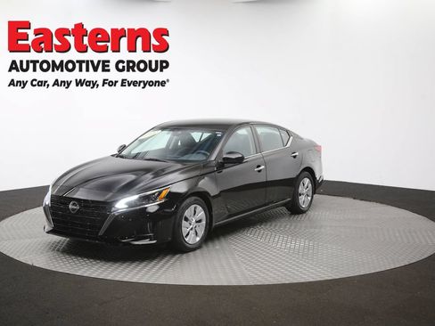 Used 2023 Nissan Altima 2.5 S FWD image 54