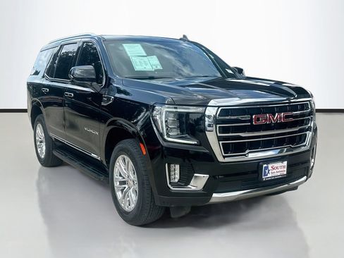 Used 2024 GMC Yukon SLT w/ SLT Luxury Package RWD image 3