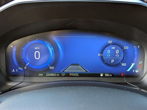 Used 2020 Ford Escape Titanium image 22