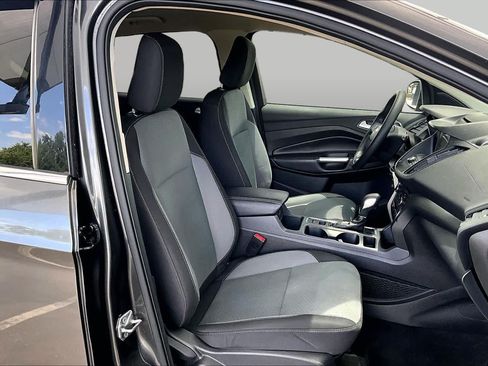 Used 2018 Ford Escape SE w/ SE Sync 3 Package AWD/4WD image 9