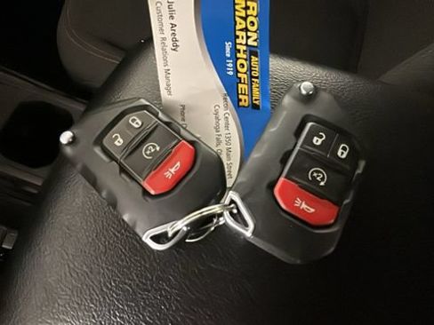 Used 2024 Jeep Wrangler Unlimited w/ Convenience Group AWD/4WD image 20