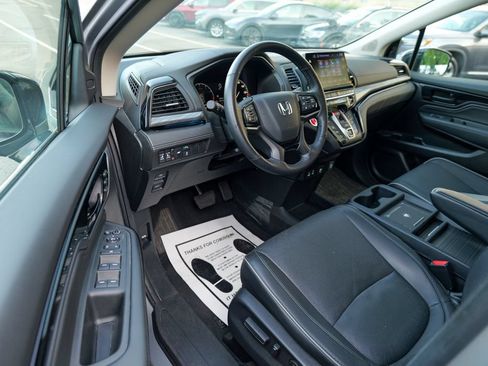Used 2025 Honda Odyssey Elite image 14