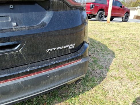 Used 2018 Ford Edge Titanium w/ Equipment Group 301A image 19