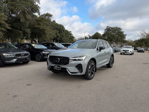 Used 2026 Volvo XC60 B5 Plus w/ Protection Package Premier AWD/4WD image 2