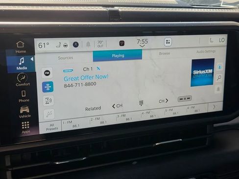 Used 2024 Jeep Wrangler Sahara image 19