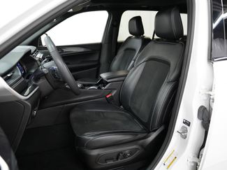 Certified 2023 Jeep Grand Cherokee Altitude video 4