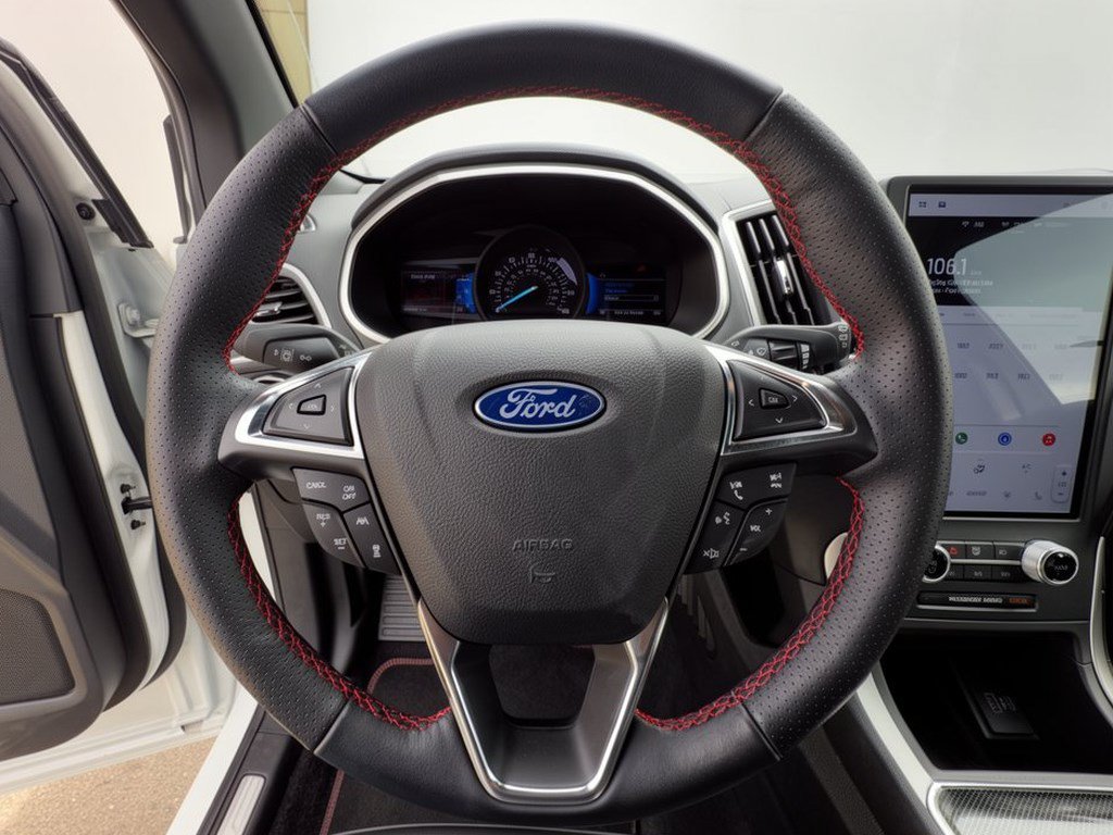 Used 2021 Ford Edge ST-Line FWD image 10