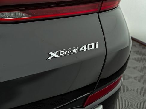 Used 2022 BMW X6 xDrive40i w/ Premium Package image 11