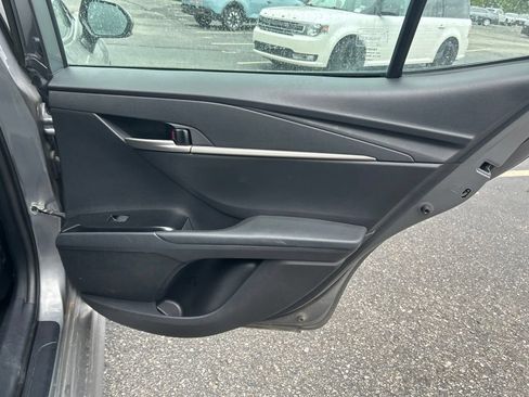 Used 2025 Toyota Camry SE FWD image 12