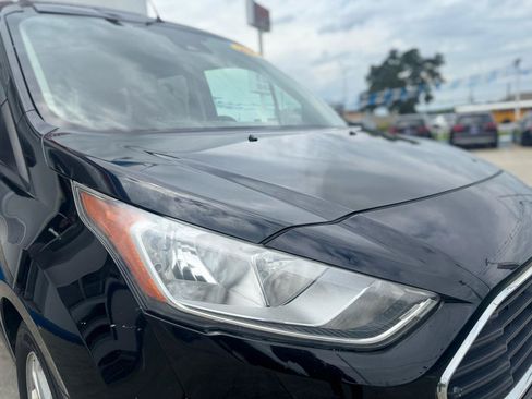 Used 2019 Ford Transit Connect XLT FWD image 11