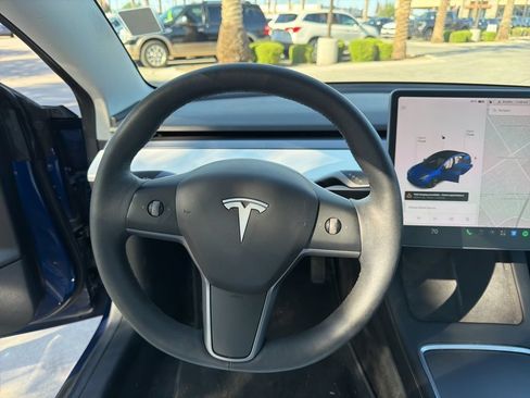 Used 2021 Tesla Model 3 Long Range AWD/4WD image 9