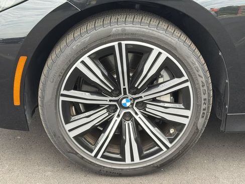 Used 2025 BMW 330i xDrive Sedan AWD/4WD image 10