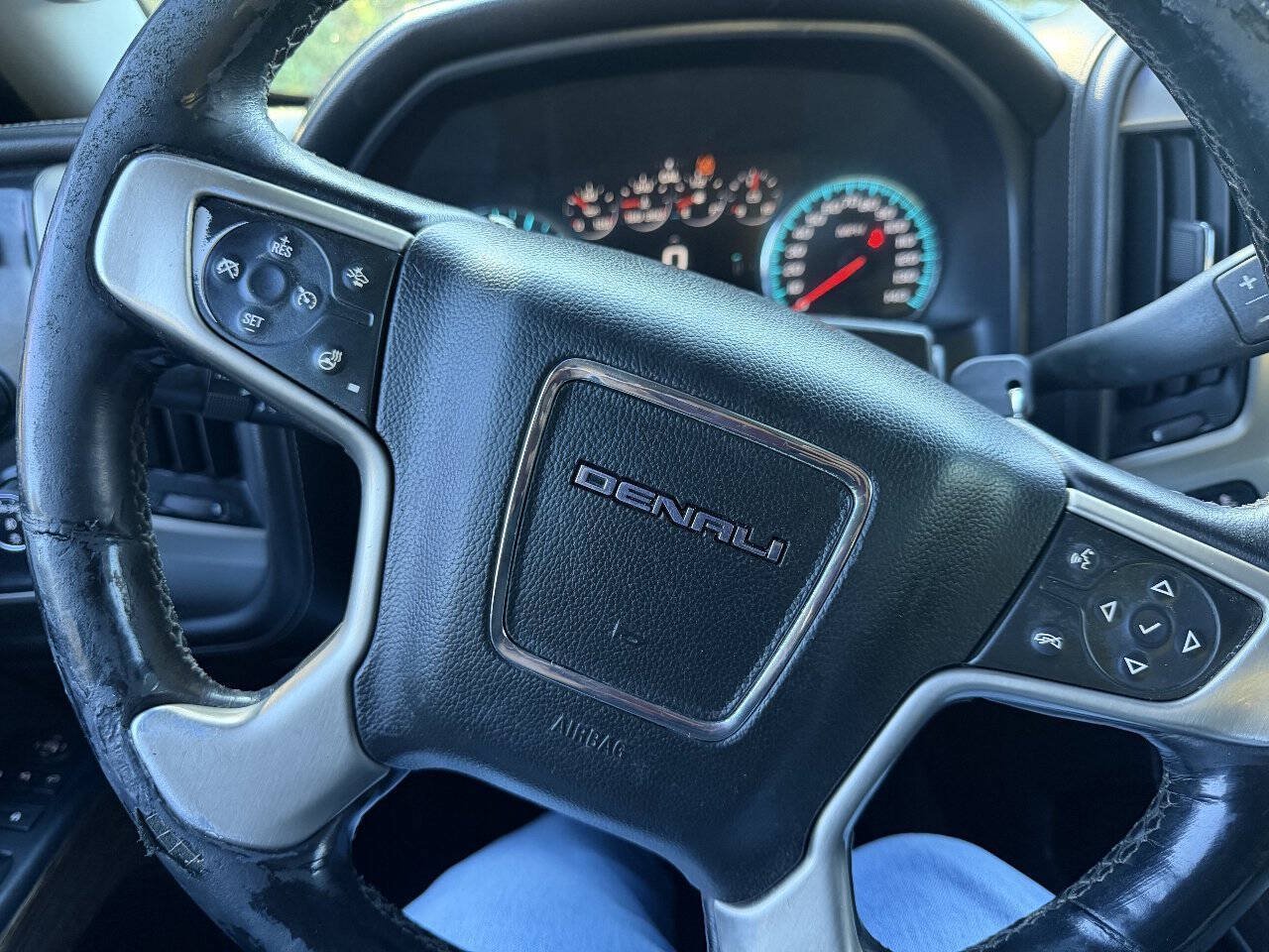 Used 2017 GMC Sierra 3500 Denali w/ Duramax Plus Package AWD/4WD image 17