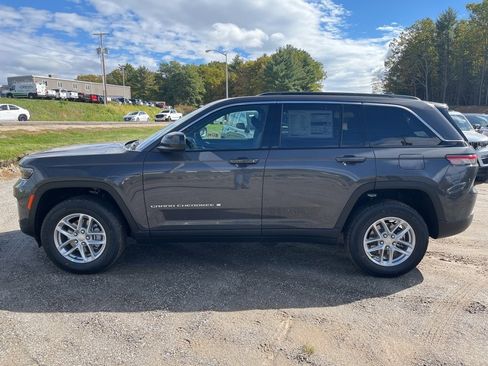 New 2025 Jeep Grand Cherokee Laredo X image 4
