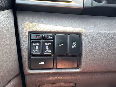 Used 2016 Honda Odyssey EX-L image 33